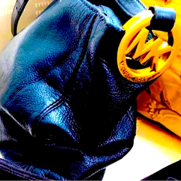 MICHAEL Michael Kors Handbags - HOST PICK❣️Auth Michael Kors Leather Crossbody/Shoulder Bag